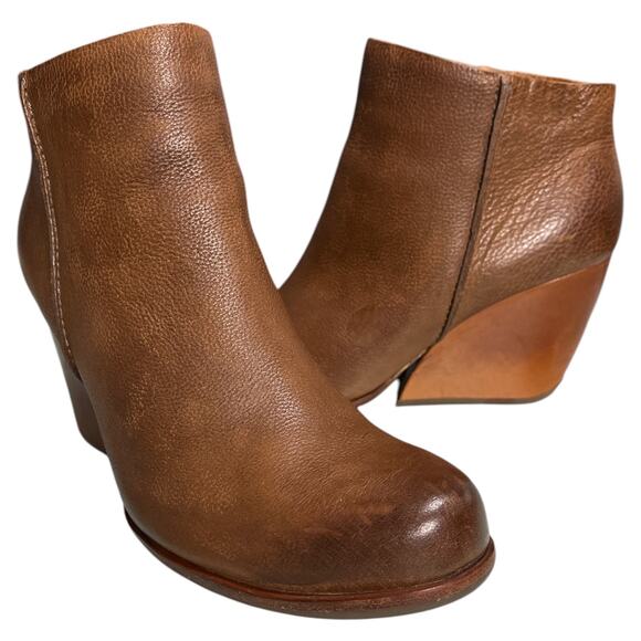 Kork Ease Natalya Wedge Bootie Sz 9.5 Brown Leather Ankle Boot - Picture 1 of 13